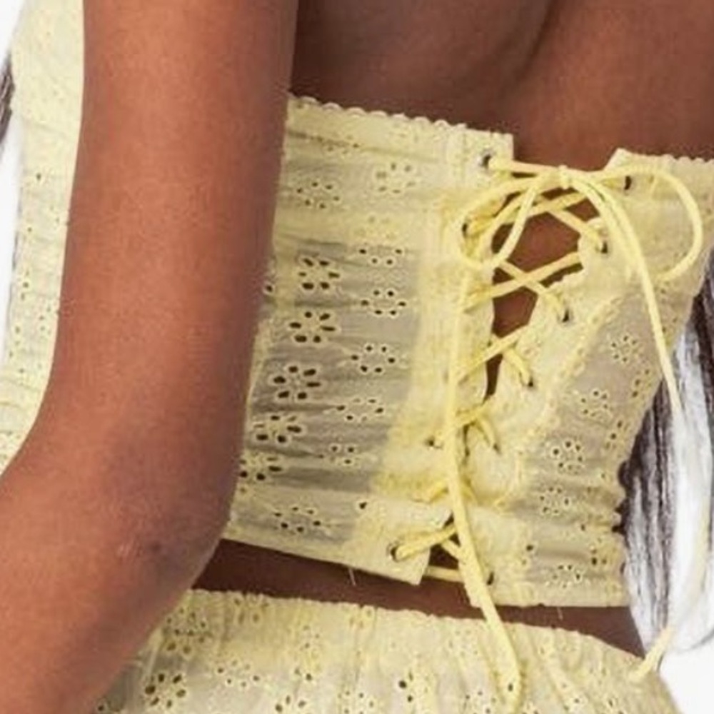NWT Women yellow eyelet‎ corset top 
 whimsigoth Y2K fairycore coquette size M - Picture 10 of 11